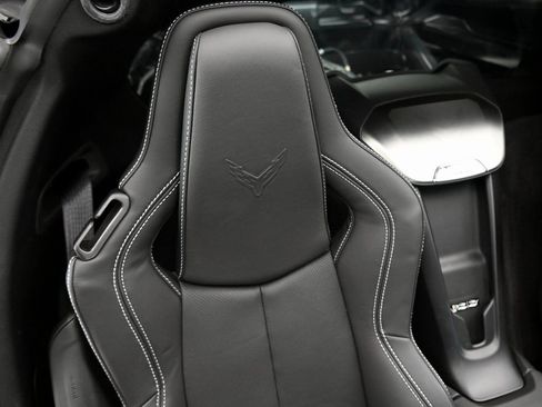 Used 2023 Chevrolet Corvette Stingray w/ Z51 Performance Package image 13