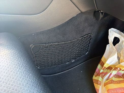 Used 2020 Mercedes-Benz GLC 300 4MATIC image 91