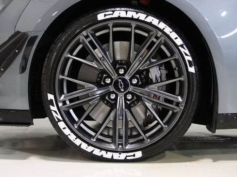 Used 2022 Chevrolet Camaro ZL1 RWD image 81