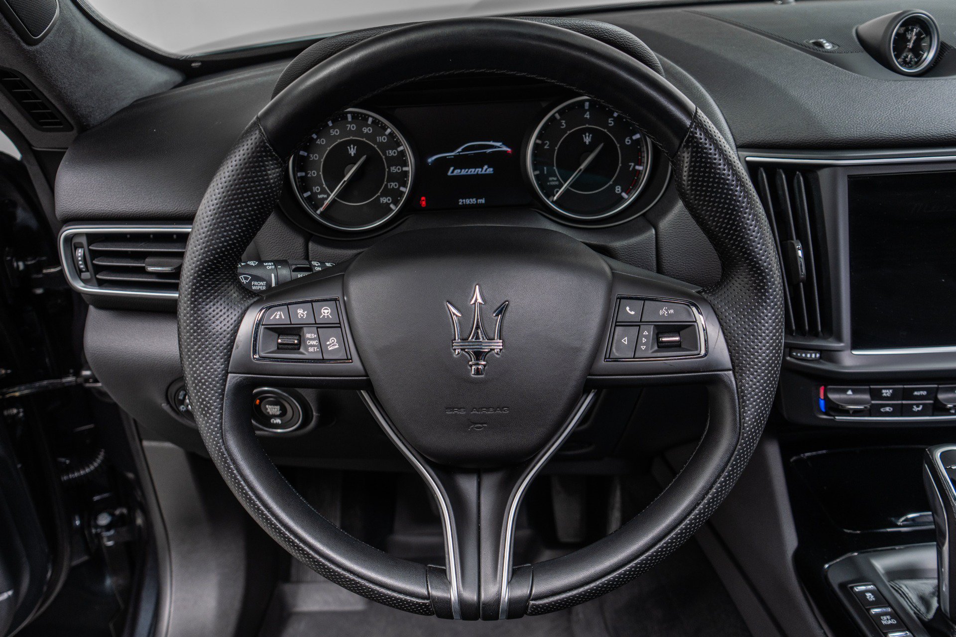 Used 2023 Maserati Levante GT AWD/4WD image 15