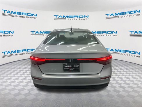 New 2025 Honda Accord SE image 4