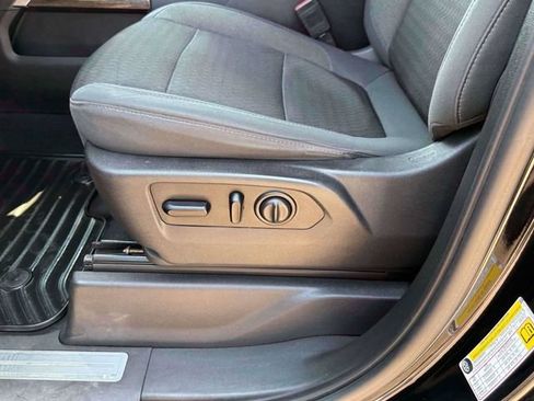 Used 2019 GMC Sierra 1500 Elevation AWD/4WD image 17
