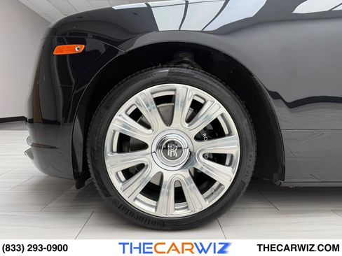 Used 2019 Rolls-Royce Dawn image 9