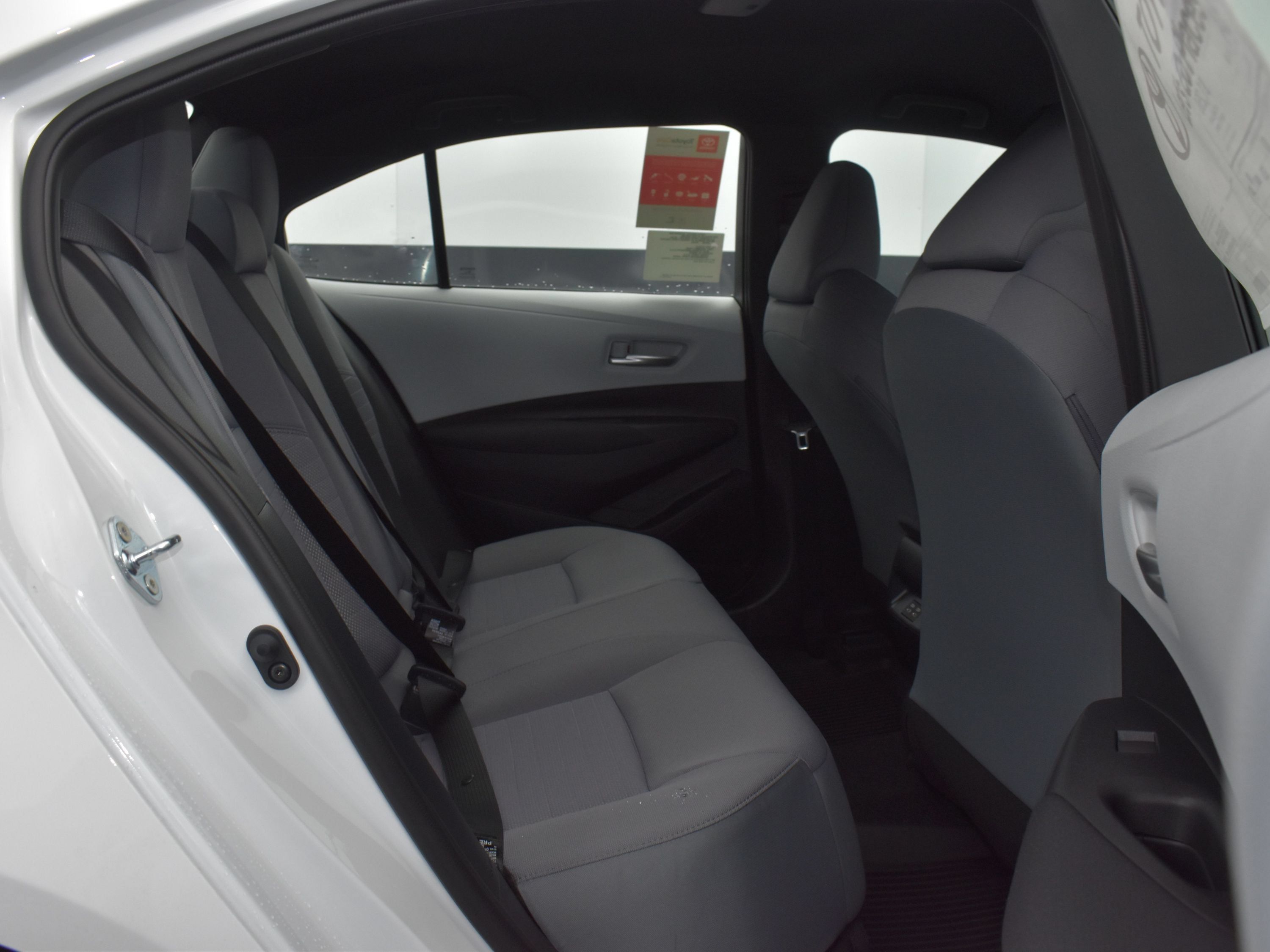 Used 2026 Toyota Corolla SE FWD image 10