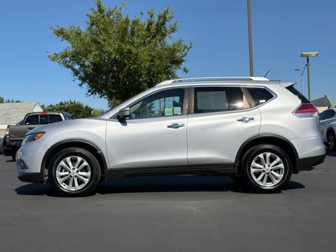 Used 2016 Nissan Rogue SV FWD image 9