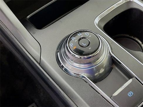 Used 2017 Ford Fusion Energi Titanium image 18