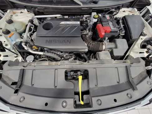 Used 2025 Nissan Rogue SV image 8