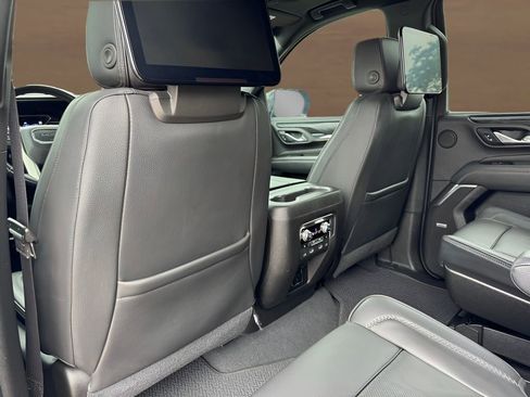 Used 2021 GMC Yukon Denali w/ Denali Ultimate Package AWD/4WD image 23