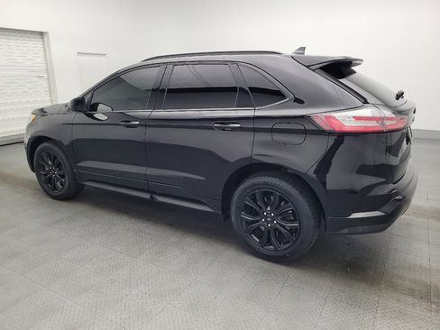 Used 2023 Ford Edge SE w/ Black Appearance Package image 3