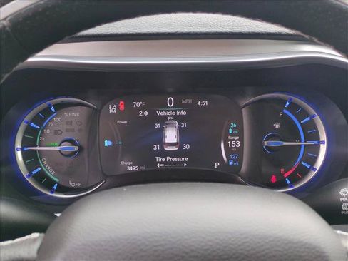Used 2019 Chrysler Pacifica Limited w/ Advanced Safetytec Group FWD image 11