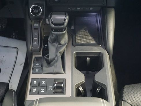 Certified 2024 Toyota Land Cruiser image 34