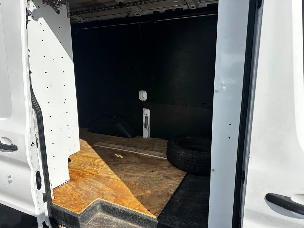 Used 2015 Ford Transit 250 130 Medium Roof RWD image 11