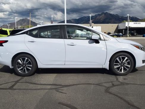 New 2025 Nissan Versa SV FWD image 8