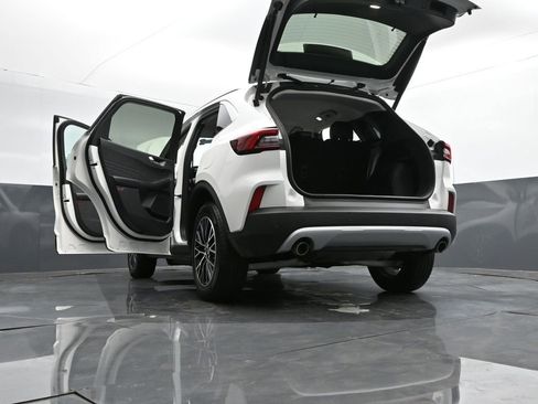 New 2024 Ford Escape SE FWD image 33