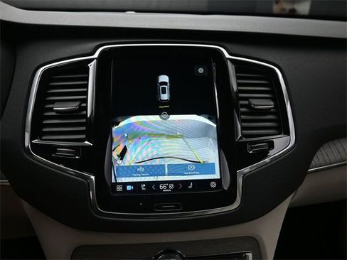 New 2025 Volvo XC90 B5 Plus w/ Protection Package Premier image 11