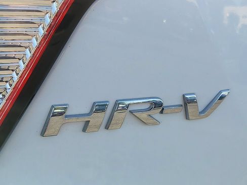 Used 2019 Honda HR-V EX image 29