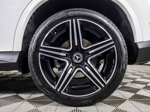 Used 2024 Mercedes-Benz GLC 300 4MATIC w/ AMG Line image 42