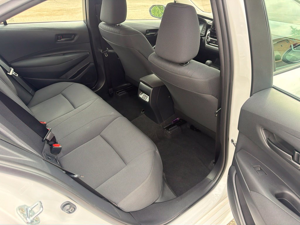 Used 2025 Toyota Corolla LE FWD image 46