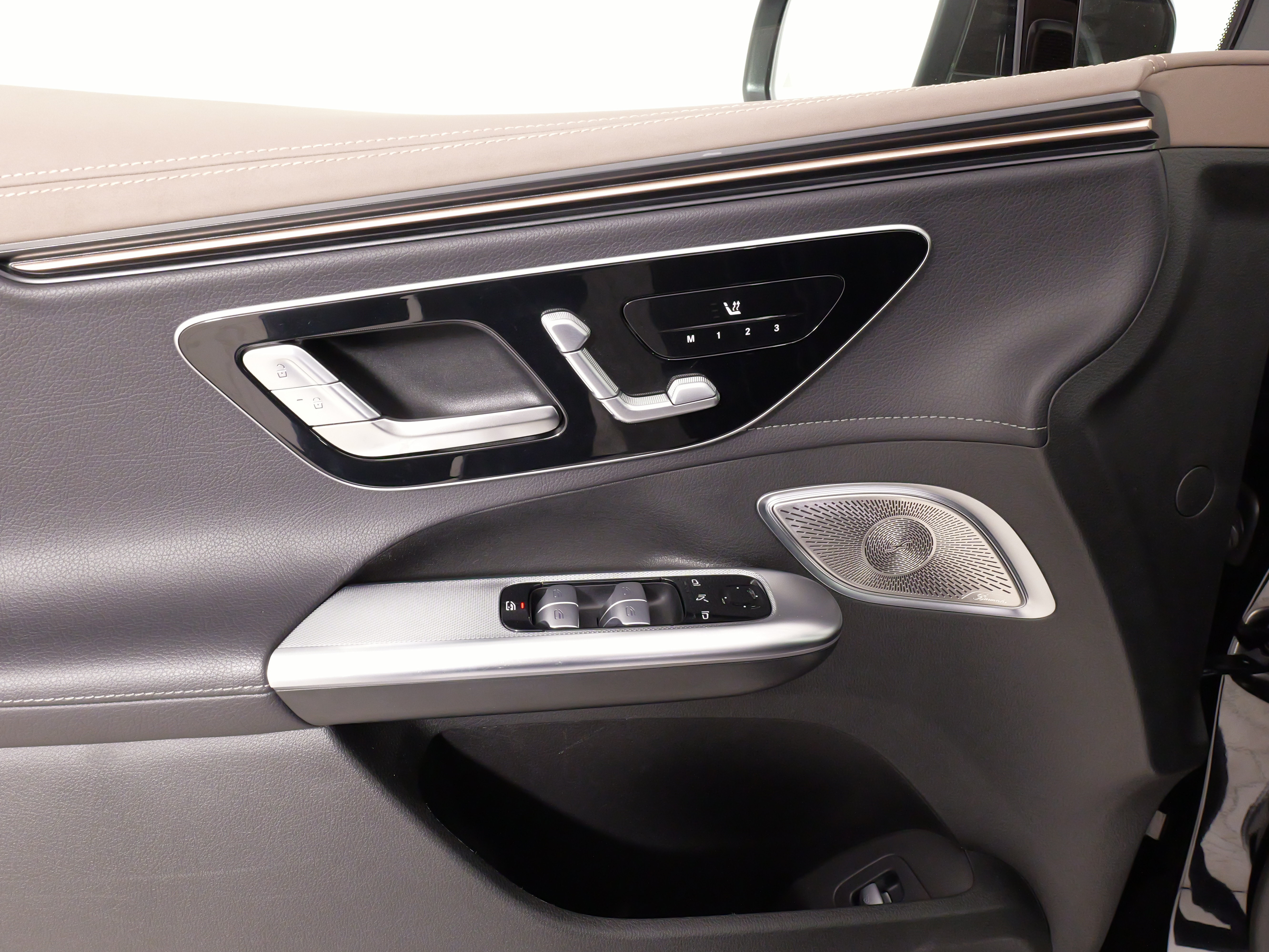 Used 2023 Mercedes-Benz EQE 350+ 4MATIC SUV image 24