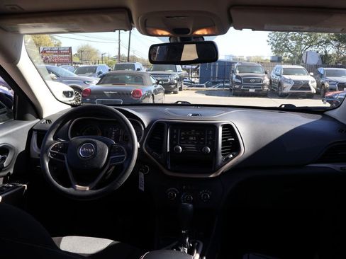 Used 2018 Jeep Cherokee Latitude image 38