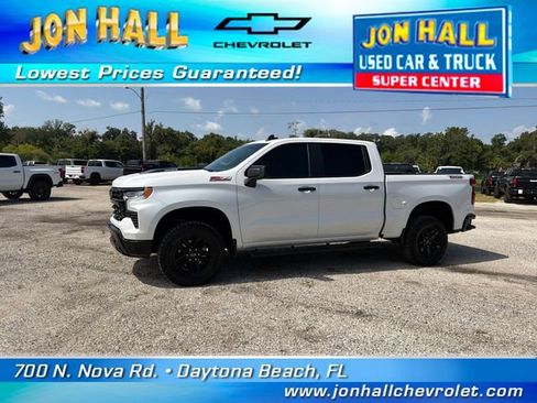 Used 2024 Chevrolet Silverado 1500 LT Trail Boss w/ Convenience Package II AWD/4WD image 3