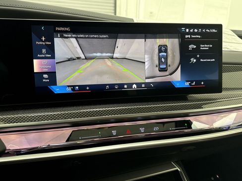 New 2025 BMW 760i xDrive w/ Premium Package image 26