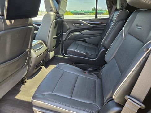 Used 2023 Cadillac Escalade Sport AWD/4WD image 22