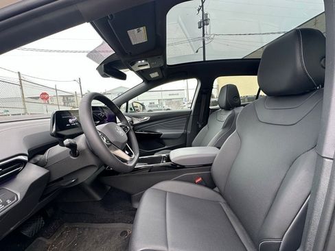 Used 2023 Volkswagen ID.4 Pro S image 9