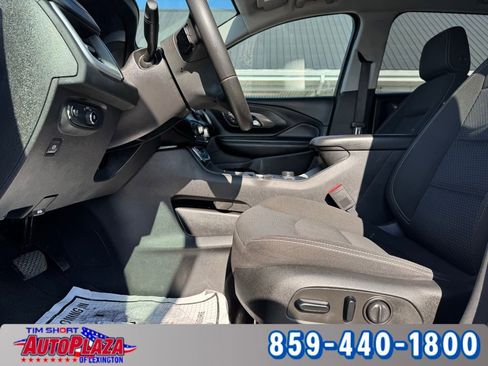 Used 2023 GMC Terrain SLE w/ Driver Convenience Package image 32
