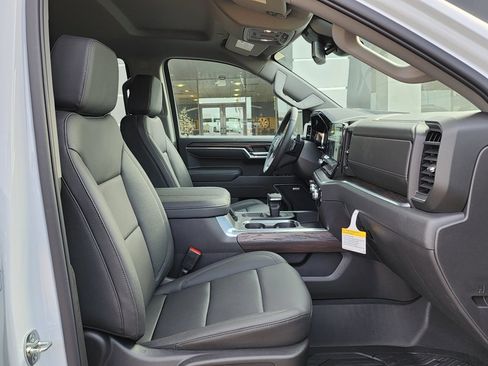 New 2026 GMC Sierra 1500 SLT image 38