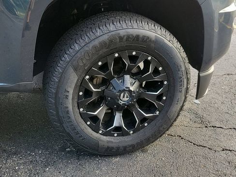 Used 2020 Chevrolet Colorado Z71 AWD/4WD image 7