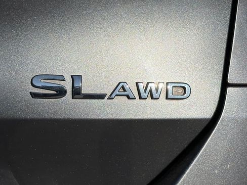 Used 2016 Nissan Rogue SL AWD/4WD image 12