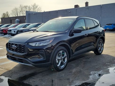 Certified 2025 Ford Escape ST-Line w/ Tech Pack #1 image 8