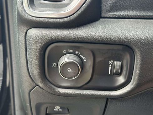Used 2024 RAM 1500 Laramie image 30