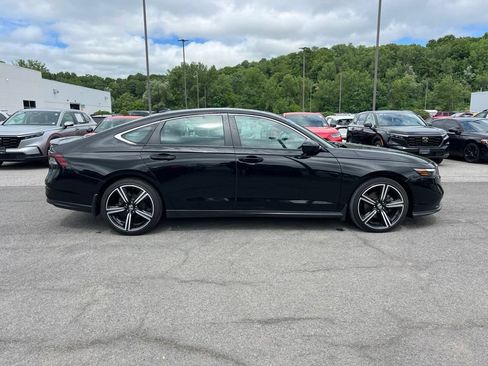 Used 2023 Honda Accord Sport image 6