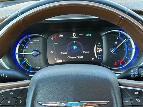 Used 2019 Chrysler Pacifica Limited w/ Advanced Safetytec Group image 12