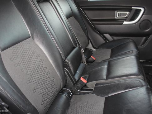 Used 2017 Land Rover Discovery Sport SE AWD/4WD image 15