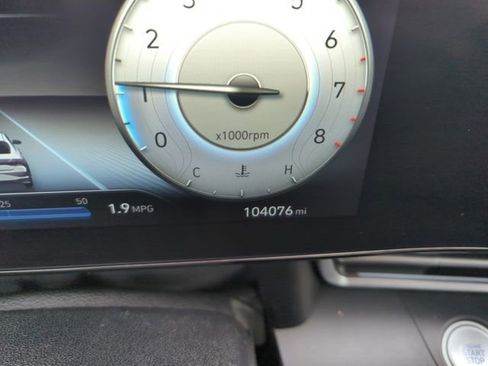 Used 2021 Hyundai Elantra Limited image 18