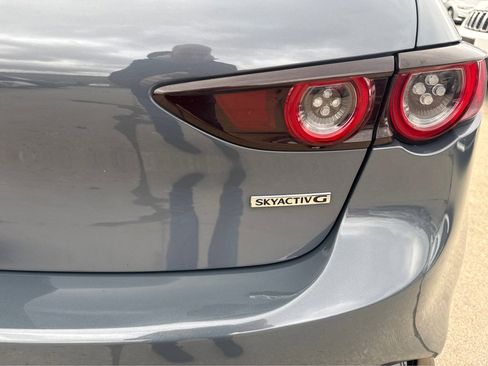 Used 2019 MAZDA MAZDA3 AWD Hatchback w/ Premium Pkg image 23