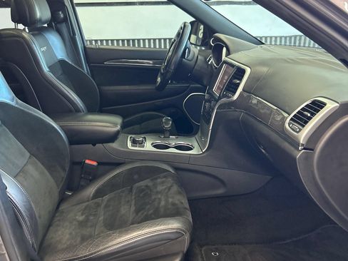 Used 2014 Jeep Grand Cherokee SRT8 w/ Luxury Group II AWD/4WD image 13