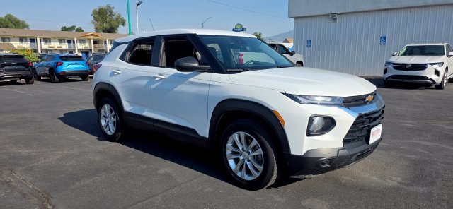 Used 2023 Chevrolet TrailBlazer LS AWD/4WD image 2