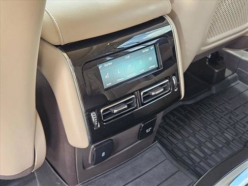 Used 2021 Lincoln Aviator Reserve w/ Equipment Group 201A AWD/4WD image 17