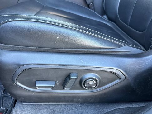 Used 2022 Jeep Grand Cherokee L Limited RWD image 14
