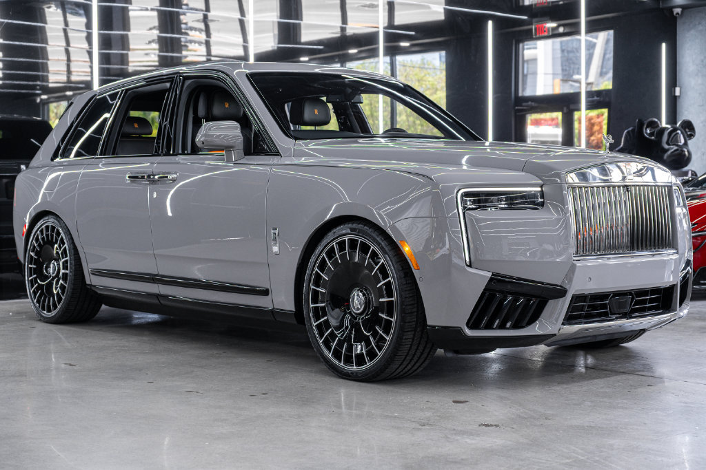 Used 2027 Rolls-Royce Cullinan AWD/4WD image 2