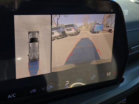 New 2026 Chevrolet Traverse LT w/ Sun and Wheel Package image 22