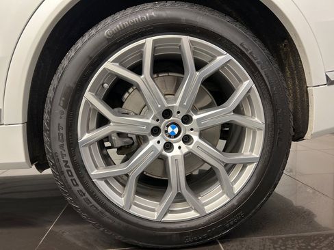 Used 2023 BMW X7 xDrive40i w/ Premium Package image 7