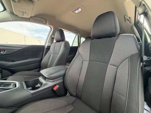 Used 2024 Subaru Outback Premium AWD/4WD image 5