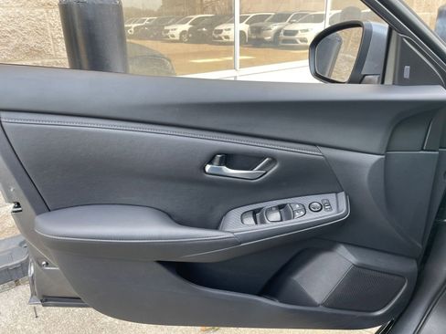 Used 2025 Nissan Sentra SV FWD image 18