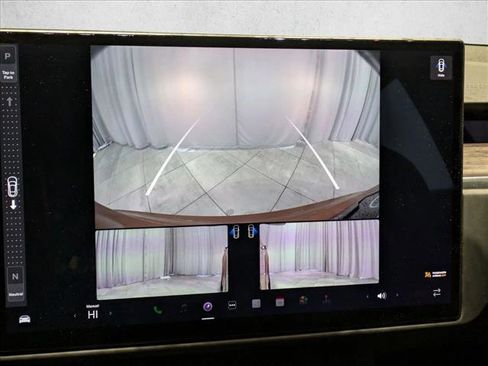 Used 2022 Tesla Model S image 14