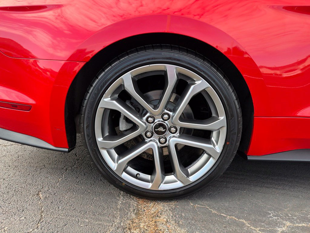 Used 2020 Ford Mustang Premium RWD image 12